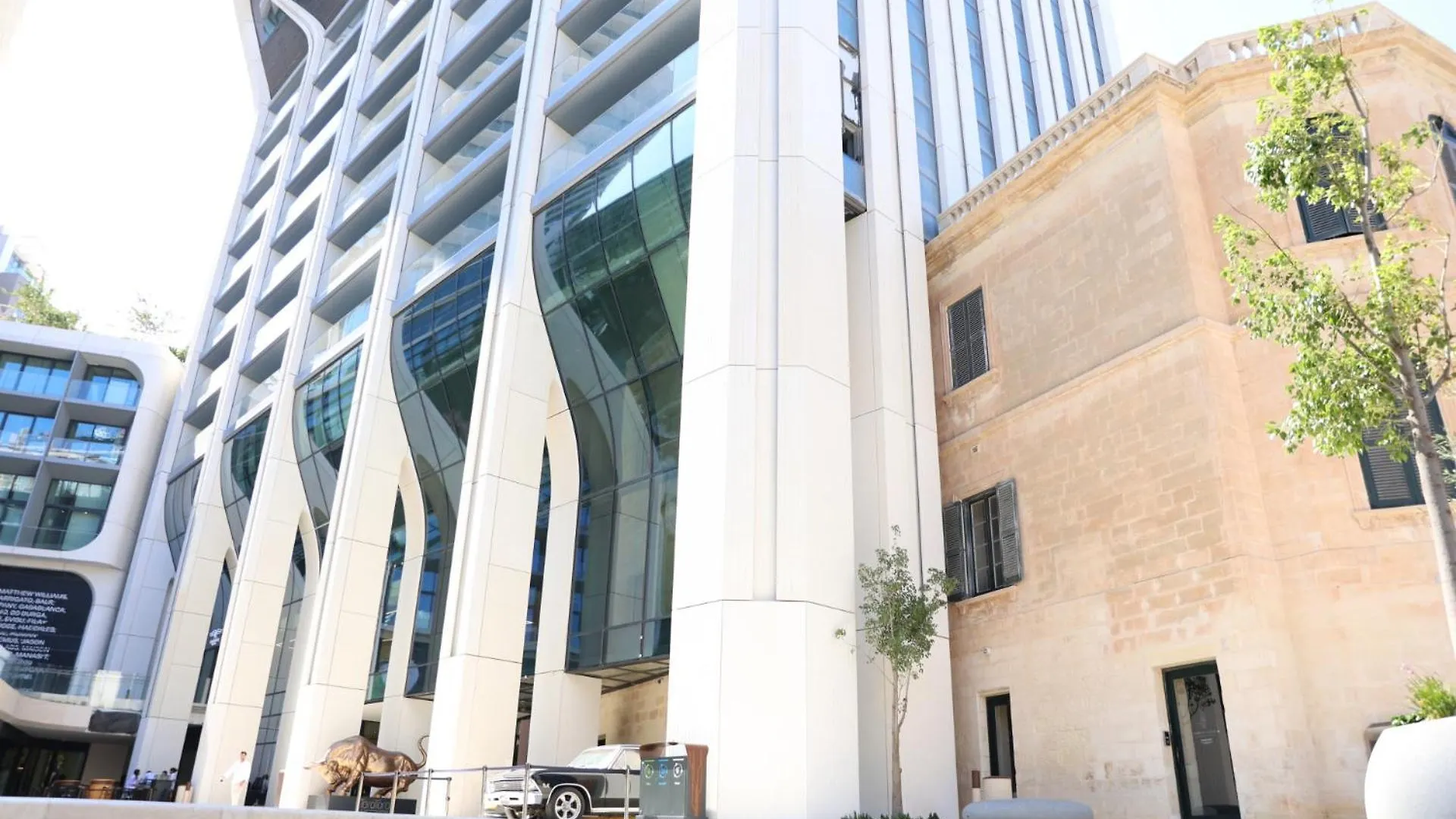 Luxury High Floor Suite, Mercury Towers Saint Julian's Apartment